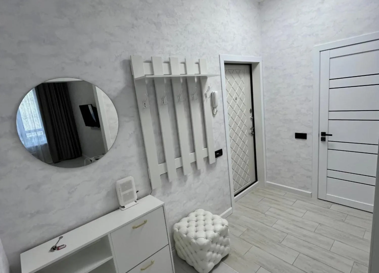 Новая Квартира В Центре Города Около Тц Мега Парк Almaty Apartment
